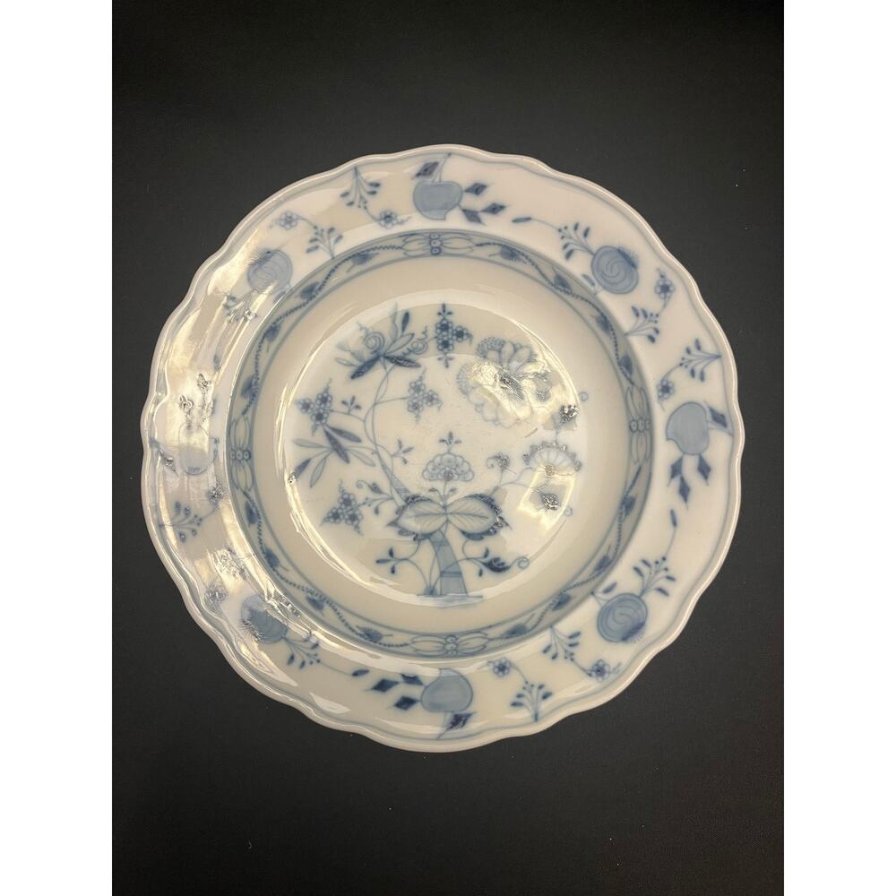 Meissen Blue Onion Large Dinner Plate 9.75” Floral Blue White Porcelain Germany